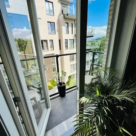 M&b Small Family - Close To Airport Express Station Apartmán *