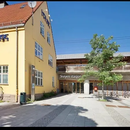 M&b Small Family - 5 Min Train Ride To Center, 25 - Min To Airport Apartamento *